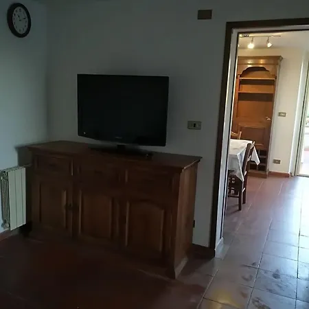 Casa Con Vista E Piscina Nelle Colline Della Versilia