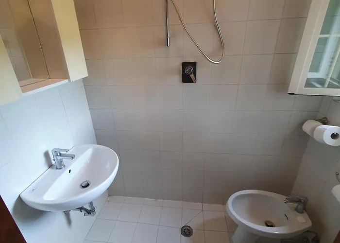 Casa Con Vista E Piscina Nelle Colline Della Versilia Ferienhaus